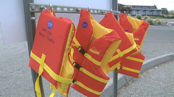 life jackets 2